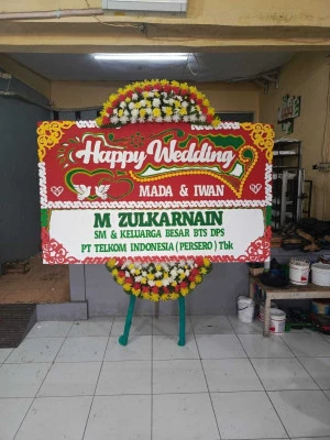 Papan Bunga di Kota Bambu Selatan